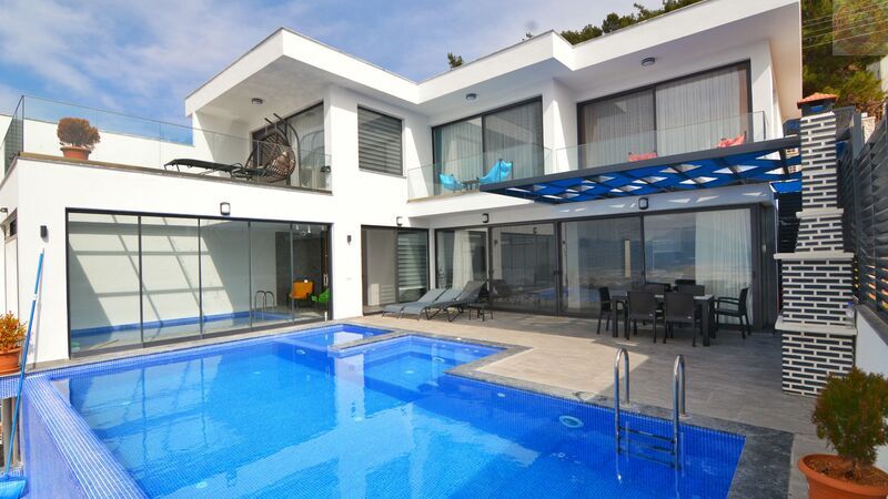Kaş Kalkan Villa Kiralama Rehberi: Lüks ve Özel Tatilin Yeni Adresi